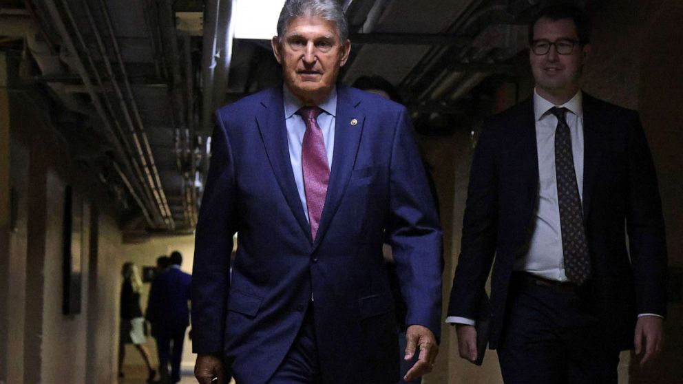 Texas Democrats meet with Manchin on voting rights
