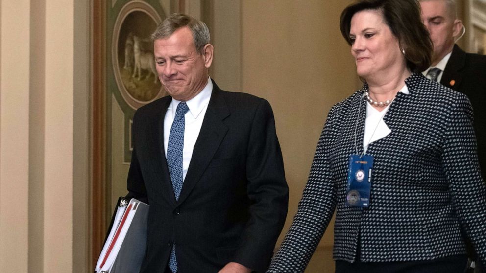 PHOTO: Chief Justice John Roberts arrives for the Senate impeachment trial of President Donald Trump at the U.S. Capitol in Washington, D.C., Jan.21, 2020.