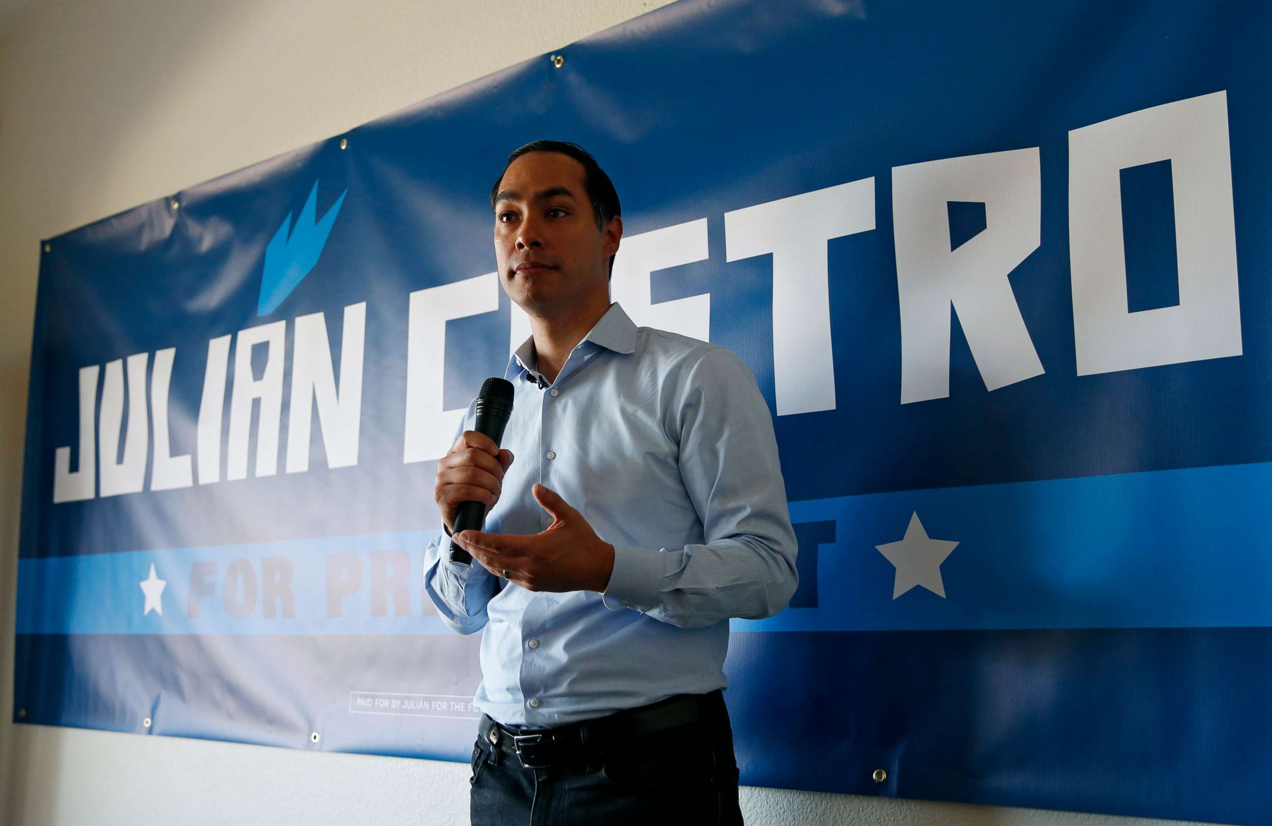 PHOTO: Former Housing and Urban Development Secretary and Democratic presidential candidate Julian Castro speaks at a campaign event at a home Friday, Aug. 2, 2019, in Boulder City, Nev.