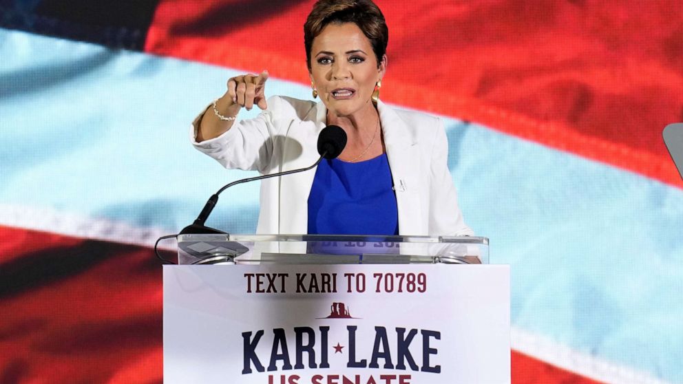 Kari Lake a commencé sa campagne au Sénat de l’Arizona après une courte défaite au poste de gouverneur