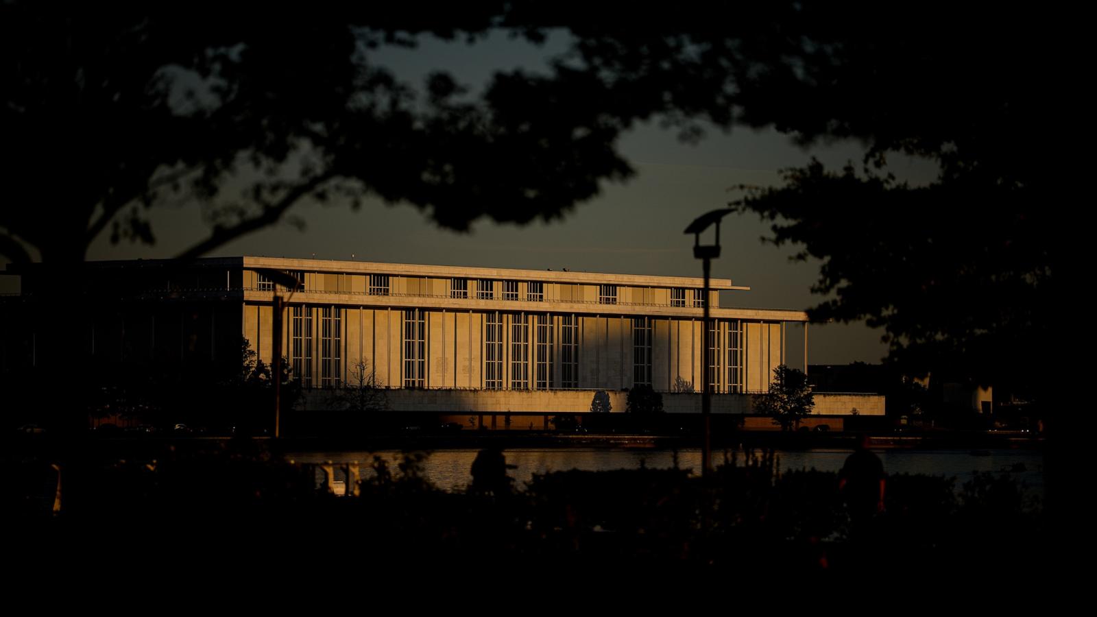 Kennedy niece says Trump holding Kennedy Center 'hostage' amid battle over name