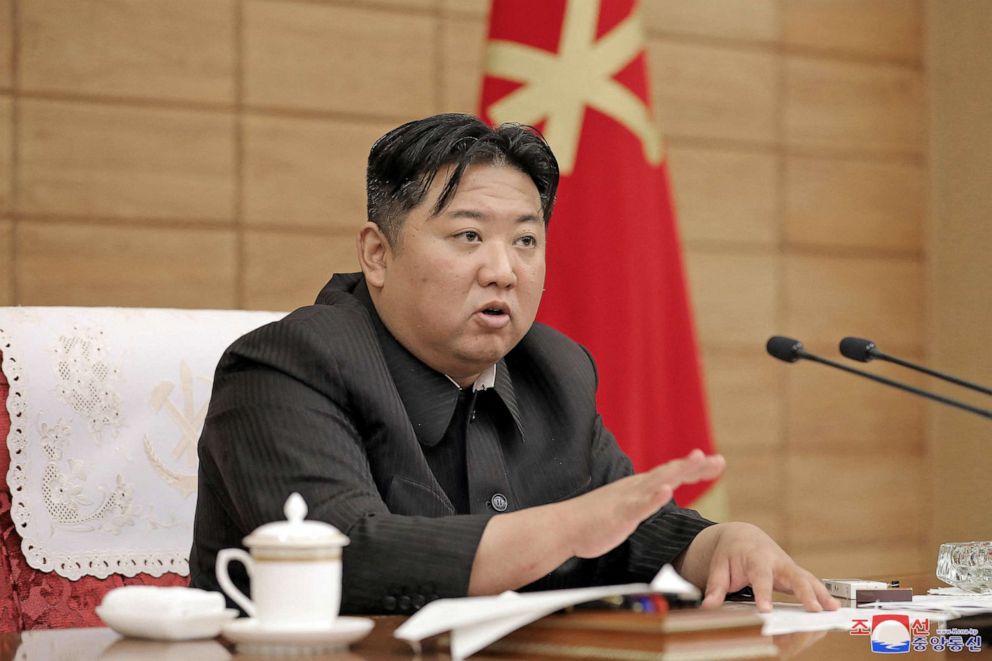 PHOTO: North Korean leader Kim Jong Un speaks at a politburo meeting of the Worker's Party on the country's COVID-19 outbreak response in this undated photo released by North Korea's Korean Central News Agency (KCNA) on May 21, 2022.
