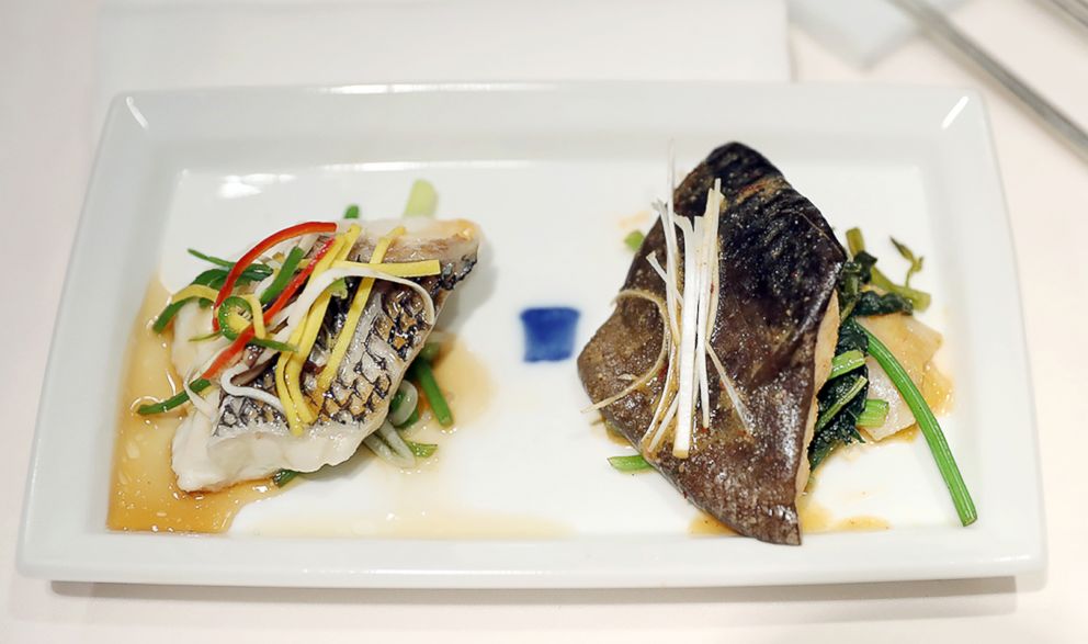 PHOTO: A snapper steak and a catfish steak, which will be served at the dinner of the upcoming inter-Korean summit.