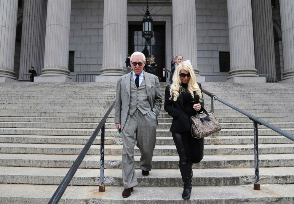 PHOTO: Roger Stone and Kristin Davis leave court in New York, March 30, 2017. 