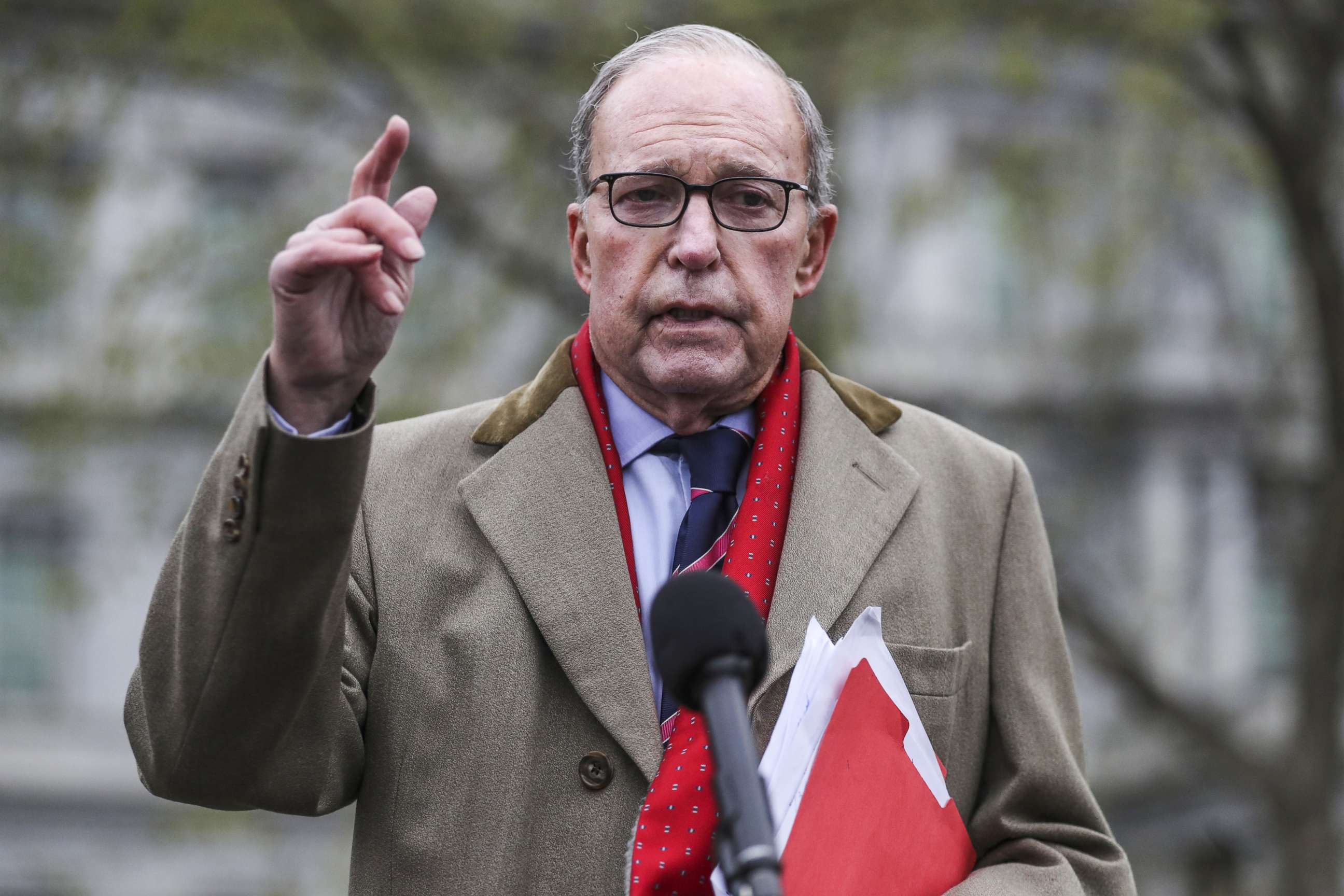 PHOTO: Larry Kudlow, director of the U.S. National Economic Council, speaks to members of the media at the White House in Washington, D.C., U.S., on Monday, March 24, 2020.