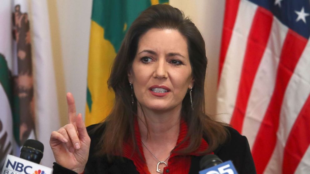 PHOTO: Oakland Mayor Libby Schaaf gestures while speaking during a media conference, March 7, 2018, in Oakland, Calif. 