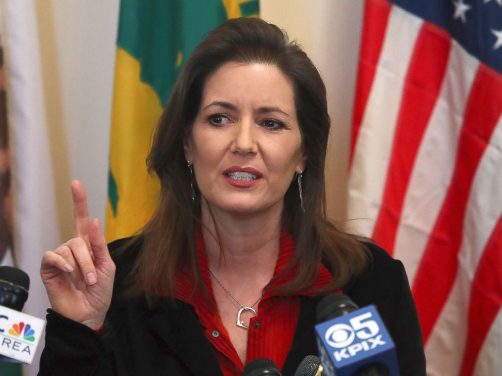 PHOTO: Oakland Mayor Libby Schaaf gestures while speaking during a media conference, March 7, 2018, in Oakland, Calif.