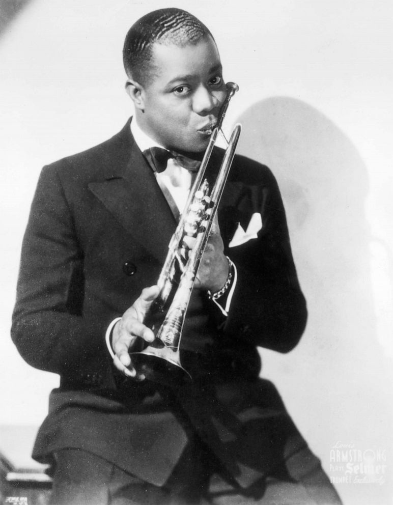PHOTO: A portrait of jazz musician and actor Louis Armstrong circa 1927.