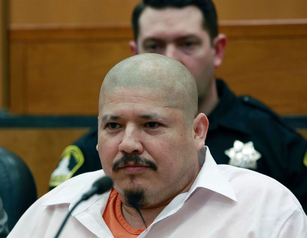 PHOTO: Luis Bracamontes glares at the jury as the verdict is read in the killing of two law enforcement officers in Sacramento Superior Court, Feb. 9, 2018.