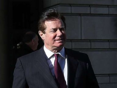PHOTO: Former Trump campaign manager Paul Manafort leaves the Prettyman Federal Courthouse after a hearing, Dec. 11, 2017, in Washington, D.C.
