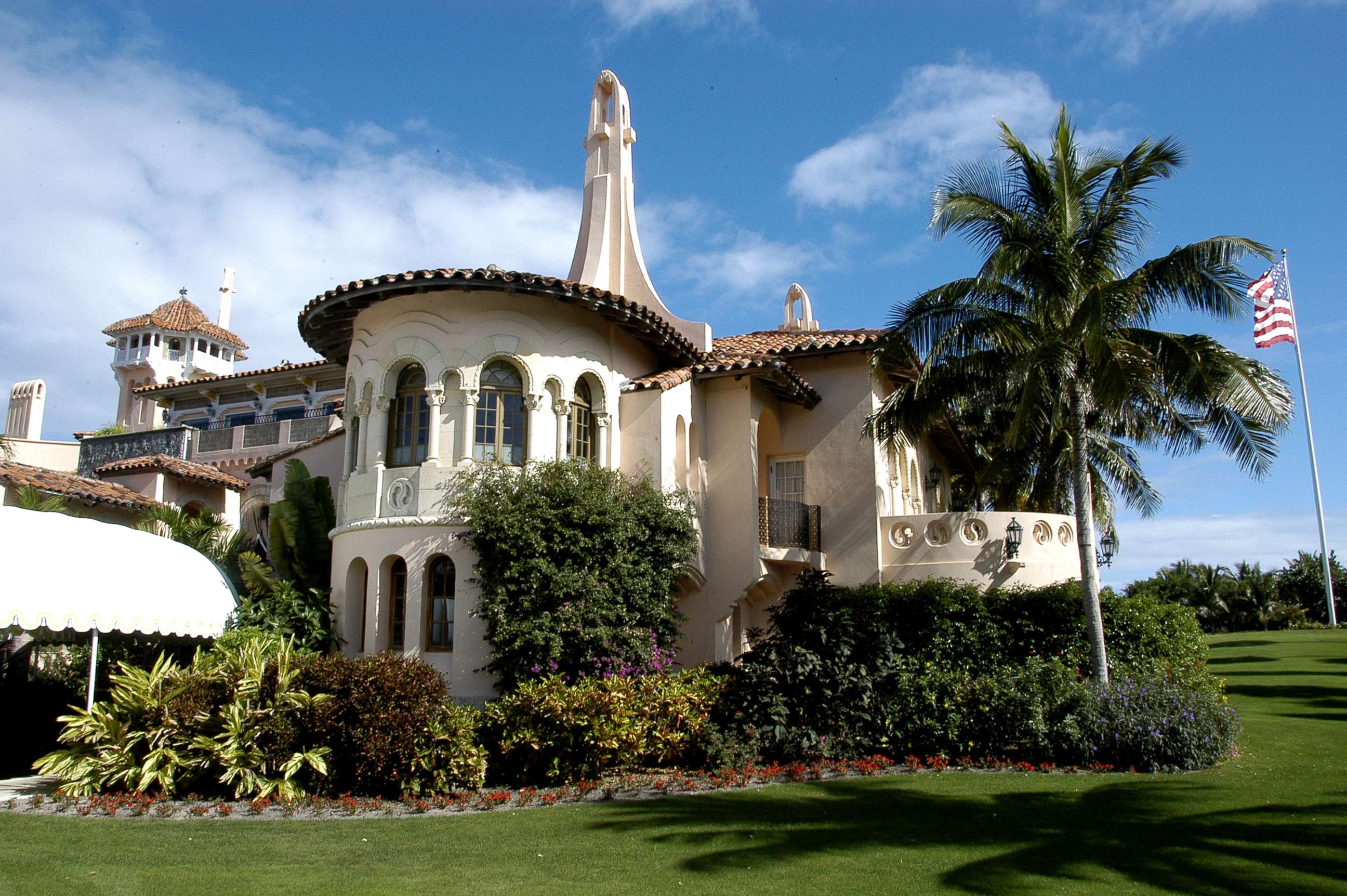 PHOTO: Exterior view of the south side of the Mar-a-Lago estate, Palm Beach, Fla., Jan. 9, 2008.
