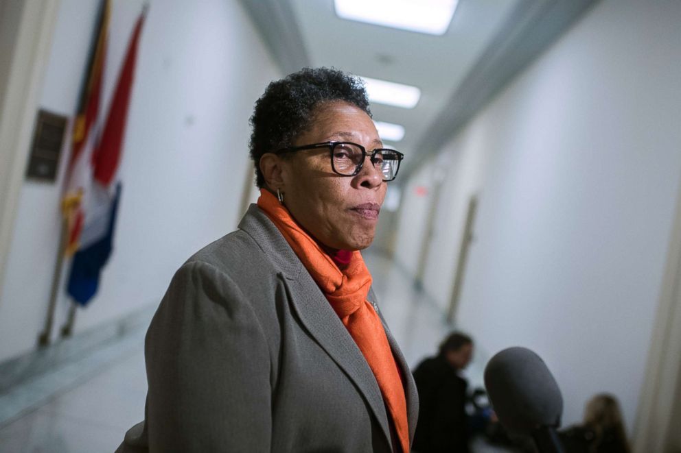 PHOTO: Rep. Marcia Fudge talks with reporters outside of her office, Nov. 16, 2018, in Washington, DC.