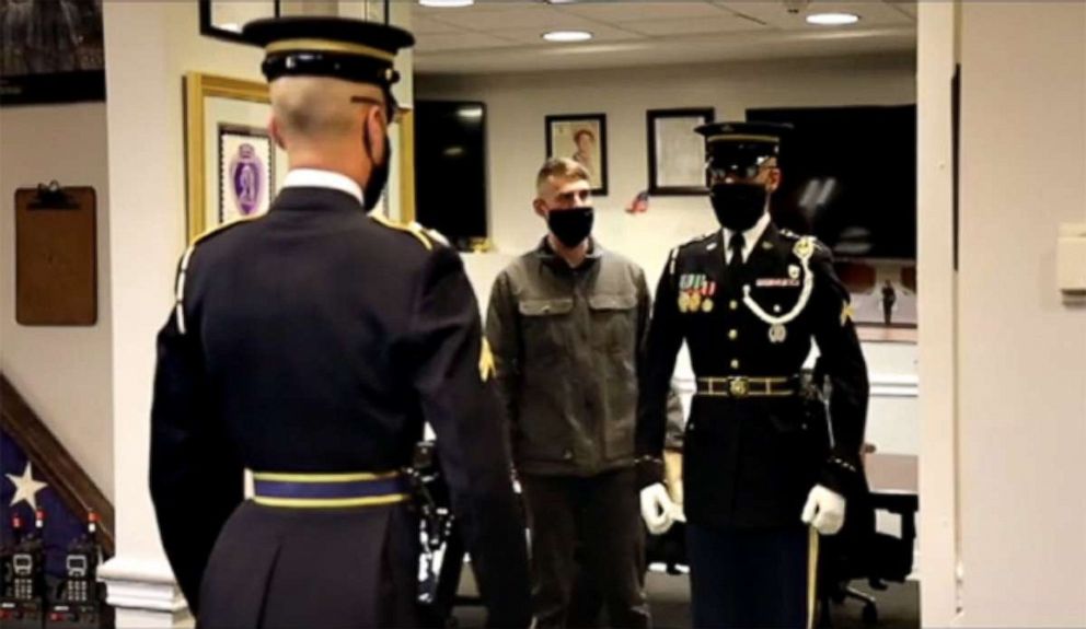 PHOTO: The coronavirus has not hindered military tradition at the Tomb of the Unknown Soldier where a 24/7 vigil has continued for more than 83 years.