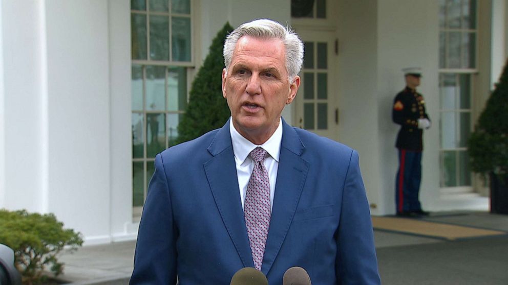 PHOTO: House Minority Leader Kevin McCarthy speaks to members of the press outside the West Wing of the White House, Nov. 29 2022.