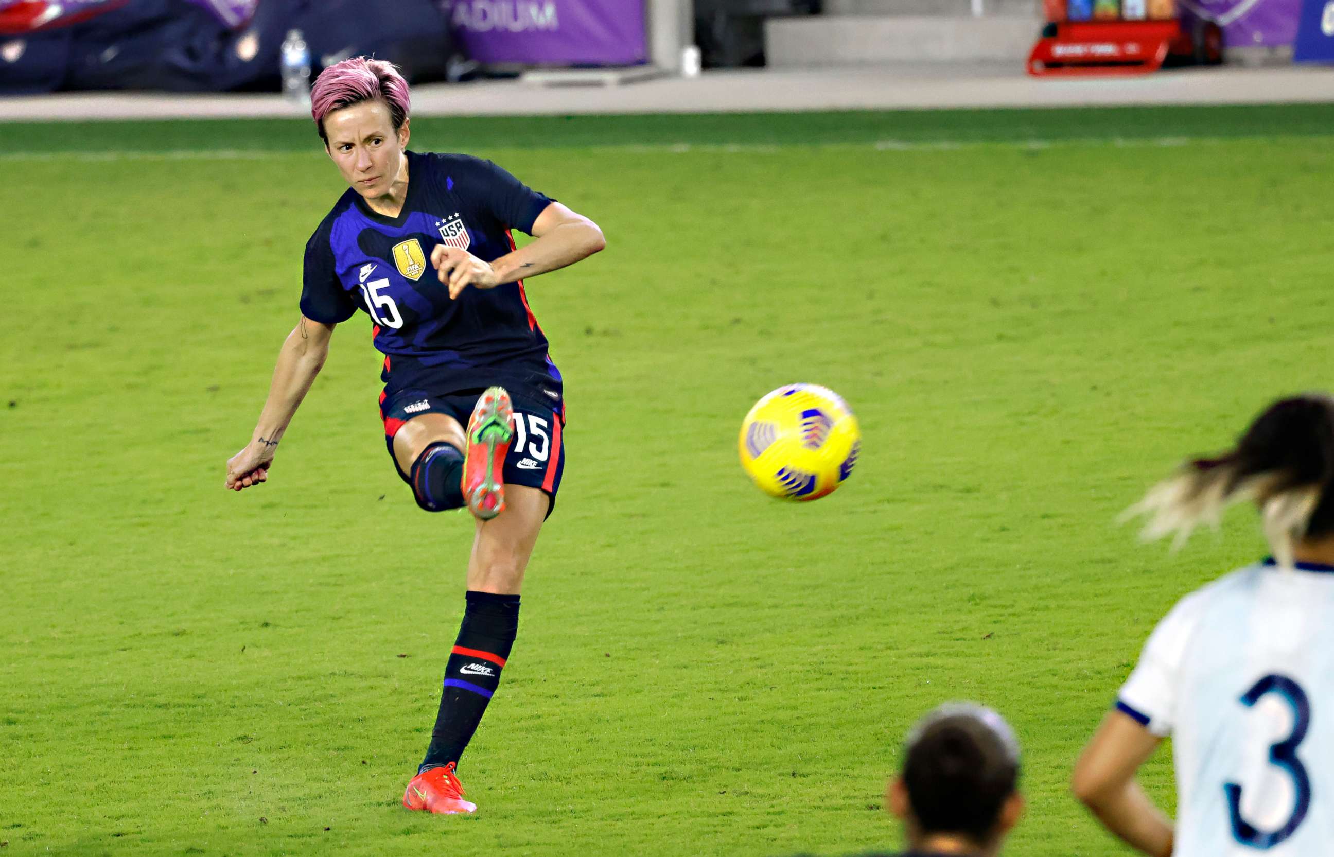 Soccer Star Megan Rapinoe Testifies Before Congress On Gender Pay Gap Abc News 