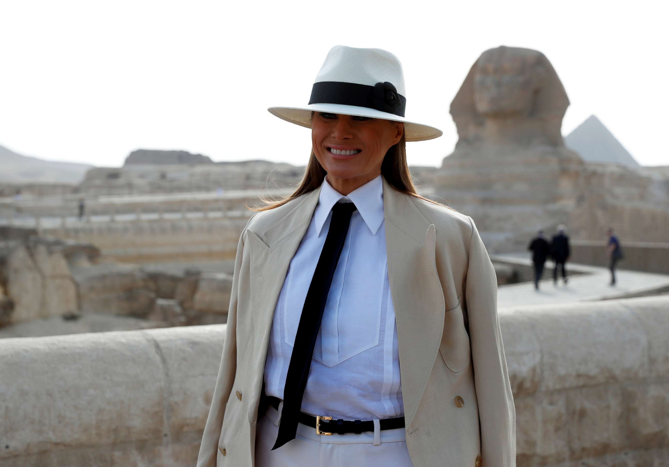 PHOTO: First lady Melania Trump stands in front of the Sphinx as she visits the Pyramids in Cairo, Egypt, Oct. 6, 2018.