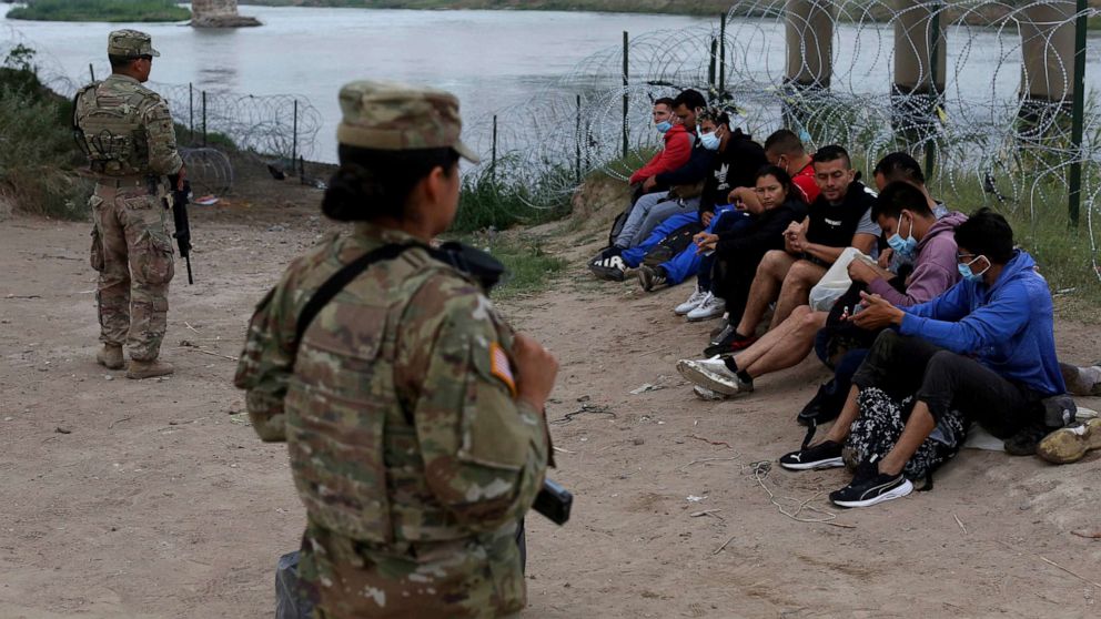 Judge delays rollback of restrictions at border for asylum seekers