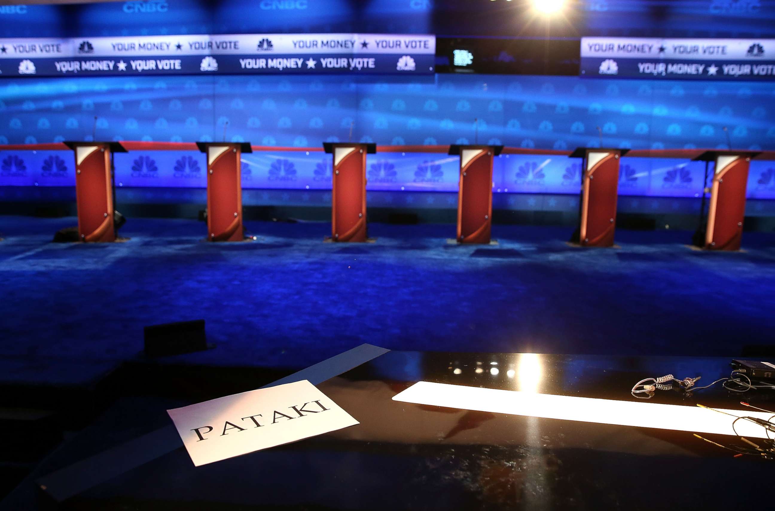 PHOTO: The stage is prepared for the CNBC Republican presidential debate at the University of Colorado October 27, 2015, in Boulder, Colo.  