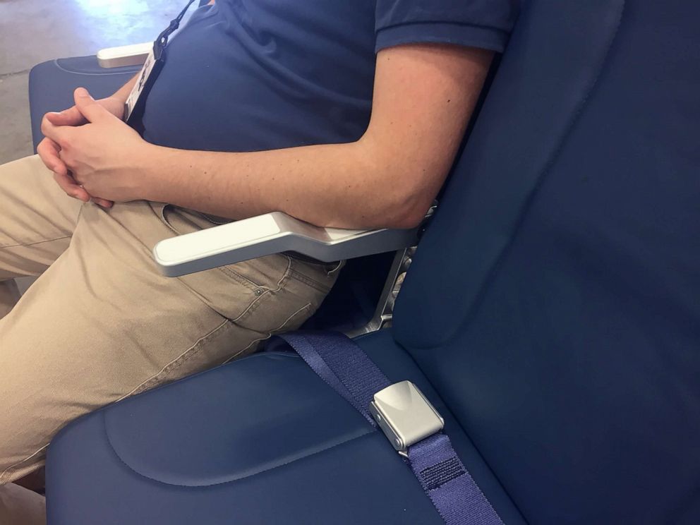 PHOTO: Molon Labe Seating's S1 design staggers the aircraft's three-seat arrangement so that the middle seat is a few inches lower, and sits slightly behind the aisle and window seat, increasing the middle seat width by about three inches.