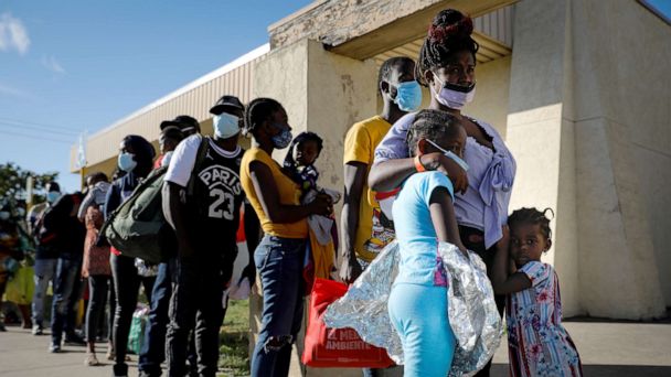 Haitian migrants get help from Texas group rallying thousands of donations