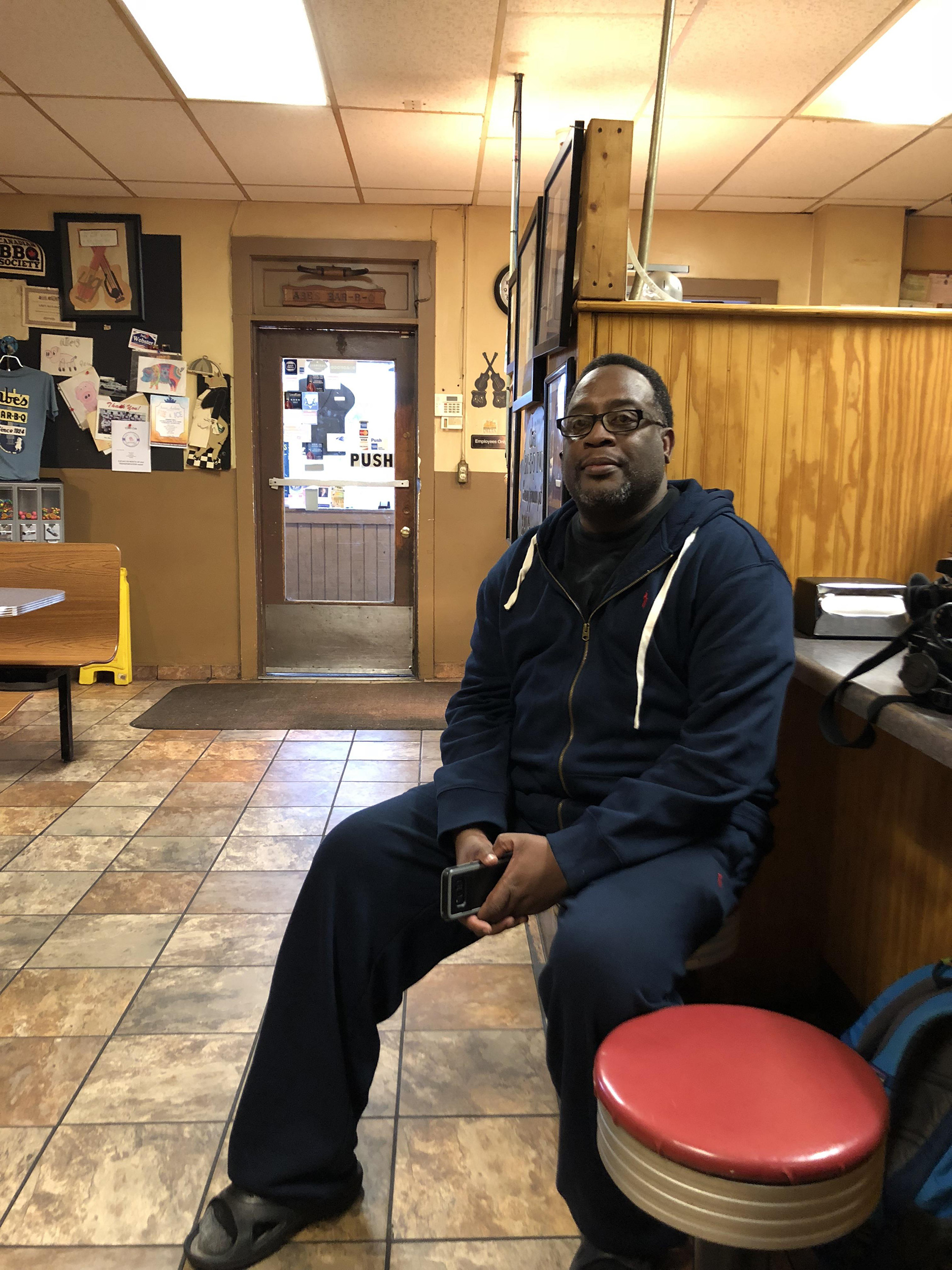 PHOTO: Thomas Reed, from Shelby, Miss., sits in a barbecue restaurant in Clarksdale, Miss., Oct. 26, 2018.