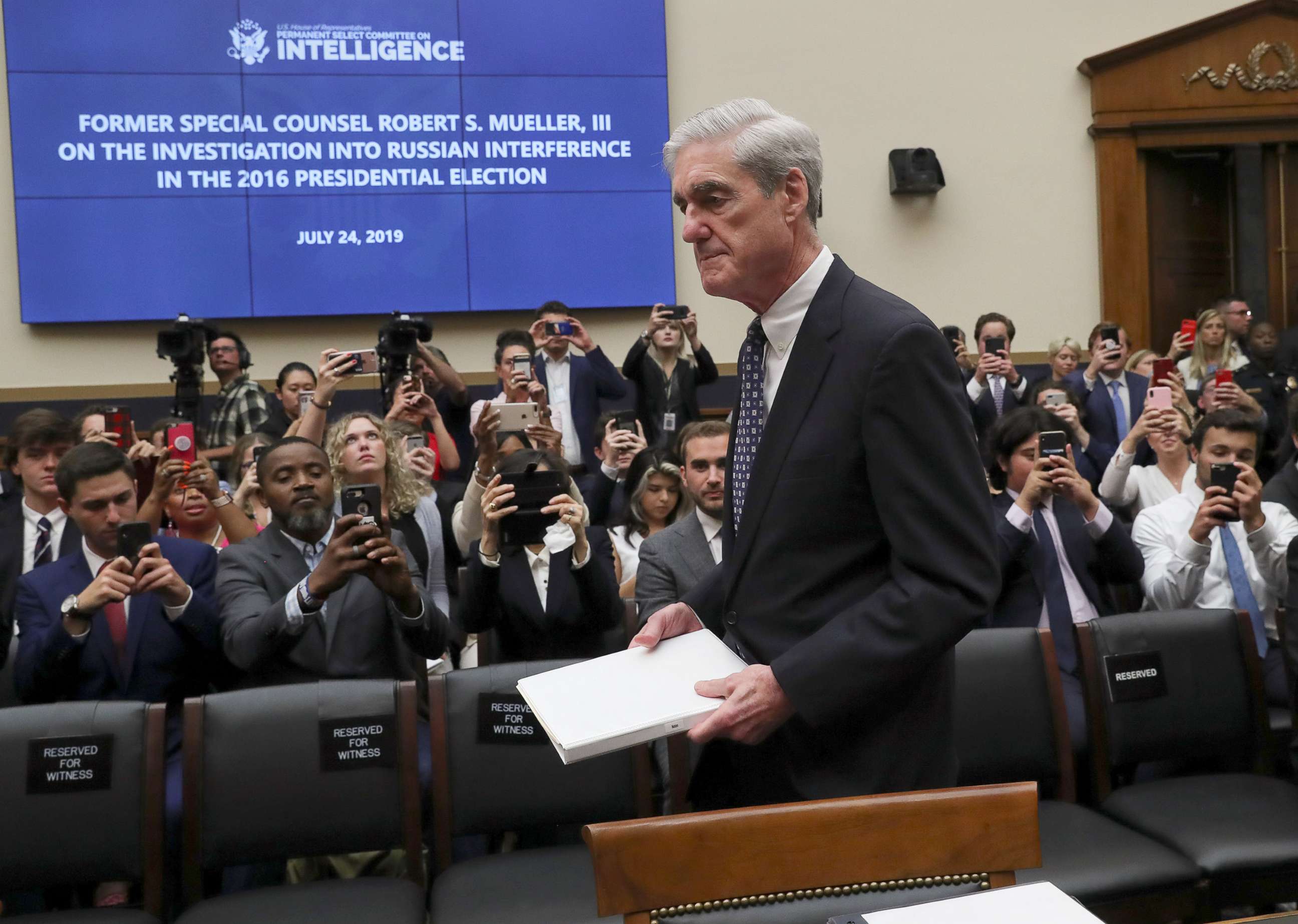 PHOTO: Former Special Counsel Robert Mueller arrives to testify before a House Intelligence Committee hearing on the Office of Special Counsel's investigation election interference by Russia, in Washington, D.C., July 24, 2019.