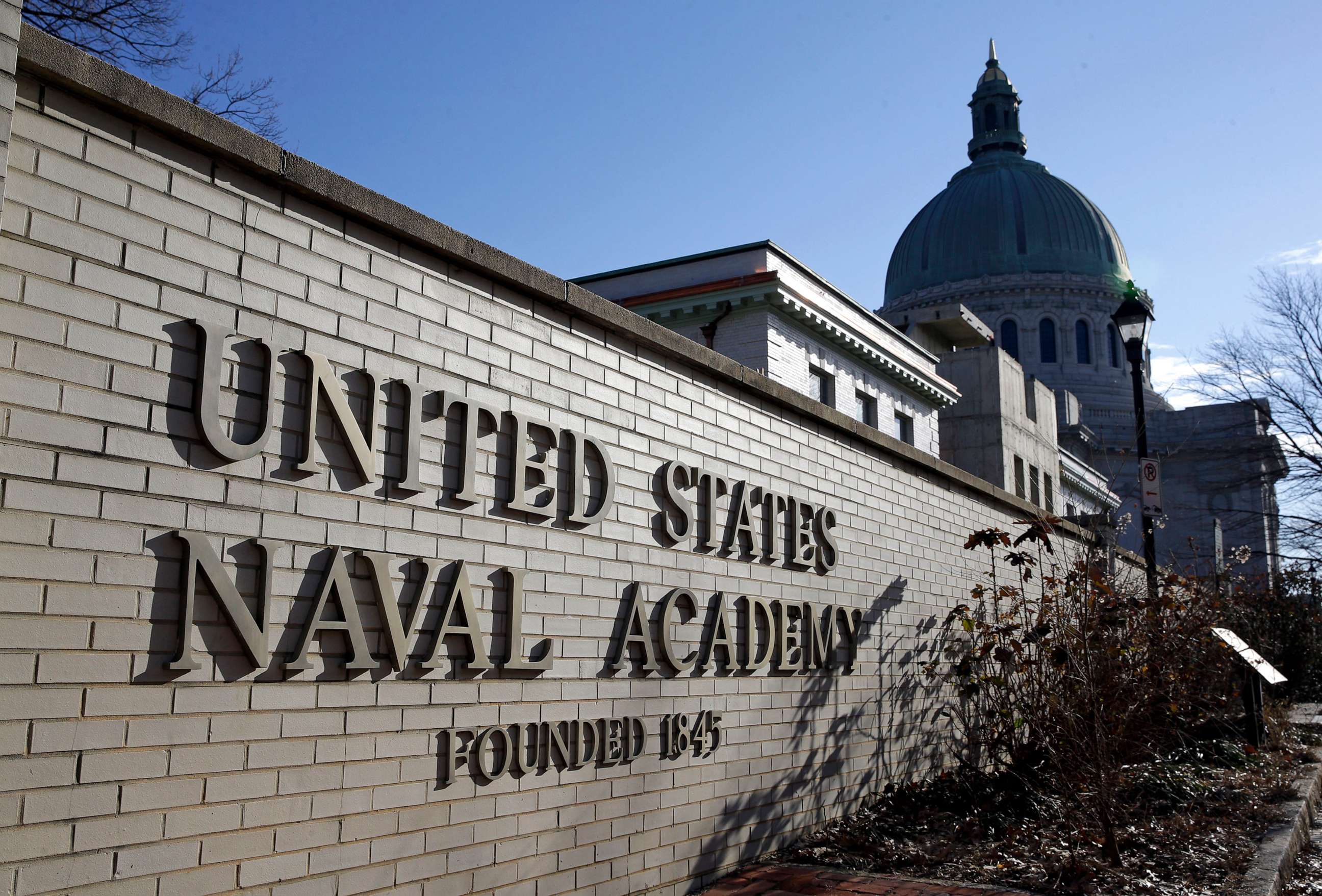 PHOTO: In this Jan. 9, 2014, file photo, an entrance to the U.S. Naval Academy campus is shown in Annapolis, Md.