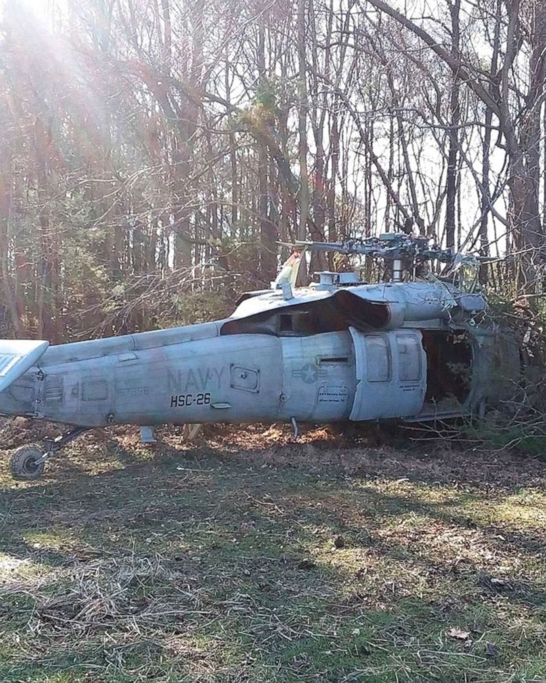 PHOTO: A Navy MH-60s Seahawk helicopter experienced a hard landing near Smithfield, Va., Jan. 12, 2021.