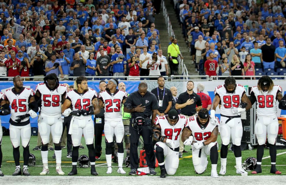 Most Houston Texans kneel during national anthem after owner's