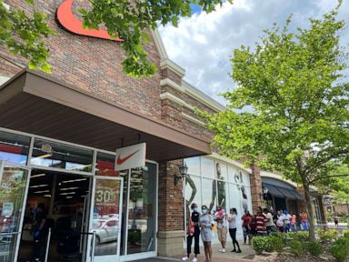 nike outlet promenade