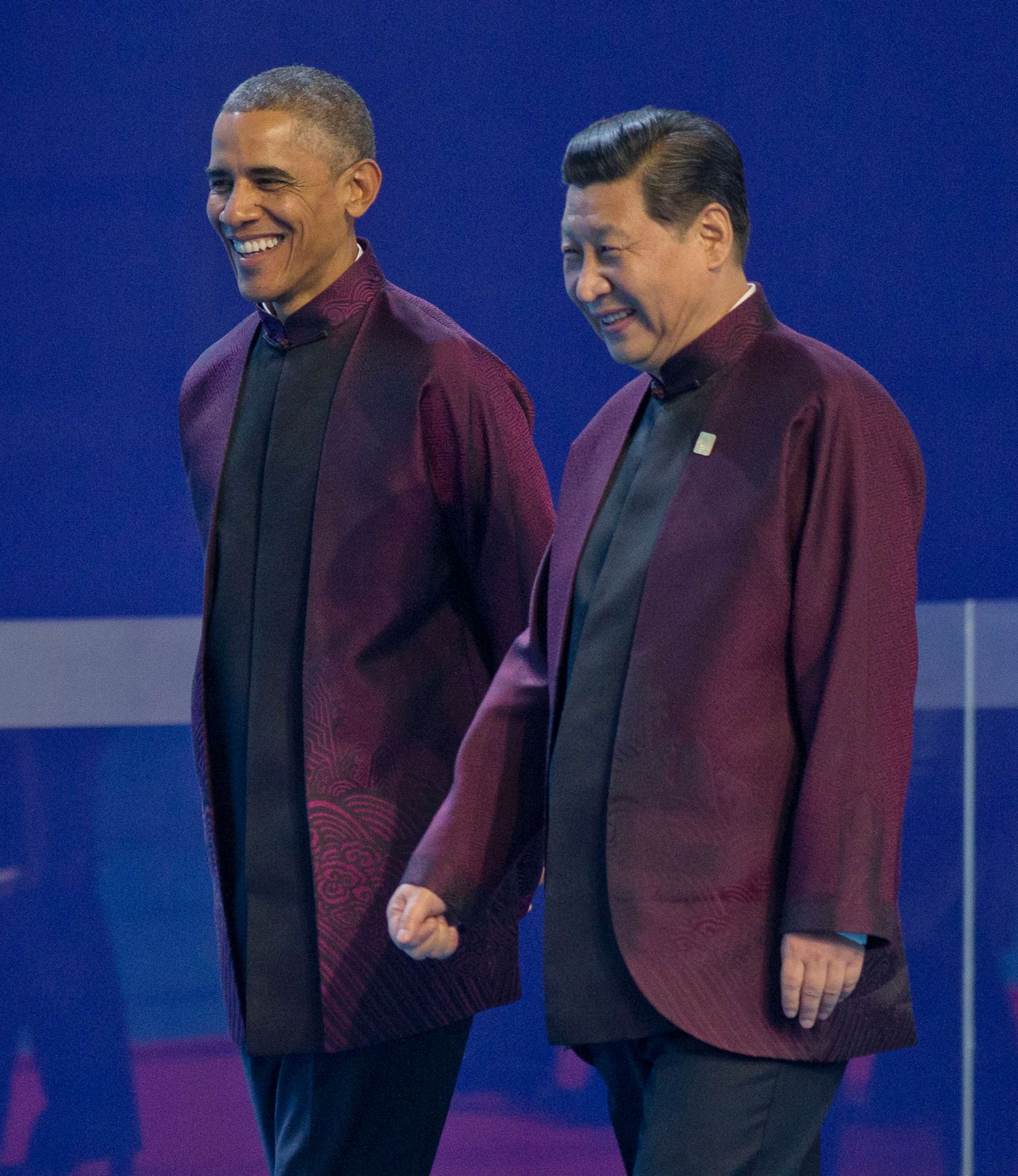 PHOTO: President Barack Obama, left, and Chinese President Xi Jinping walk during the Asia-Pacific Economic Cooperation (APEC) Summit family photo, Nov. 10, 2014 in Beijing. 