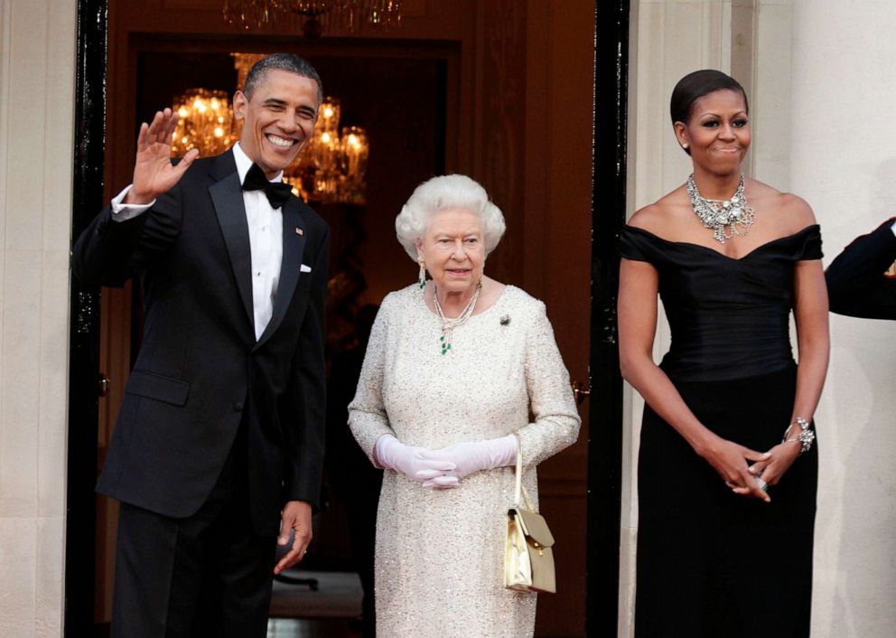 PHOTO: President Barack Obama and Michelle Obama greet Queen Elizabeth ll ahead of a dinner at Winfield House, the official residence of the U.S. Ambassador, May 25, 2011 in London.