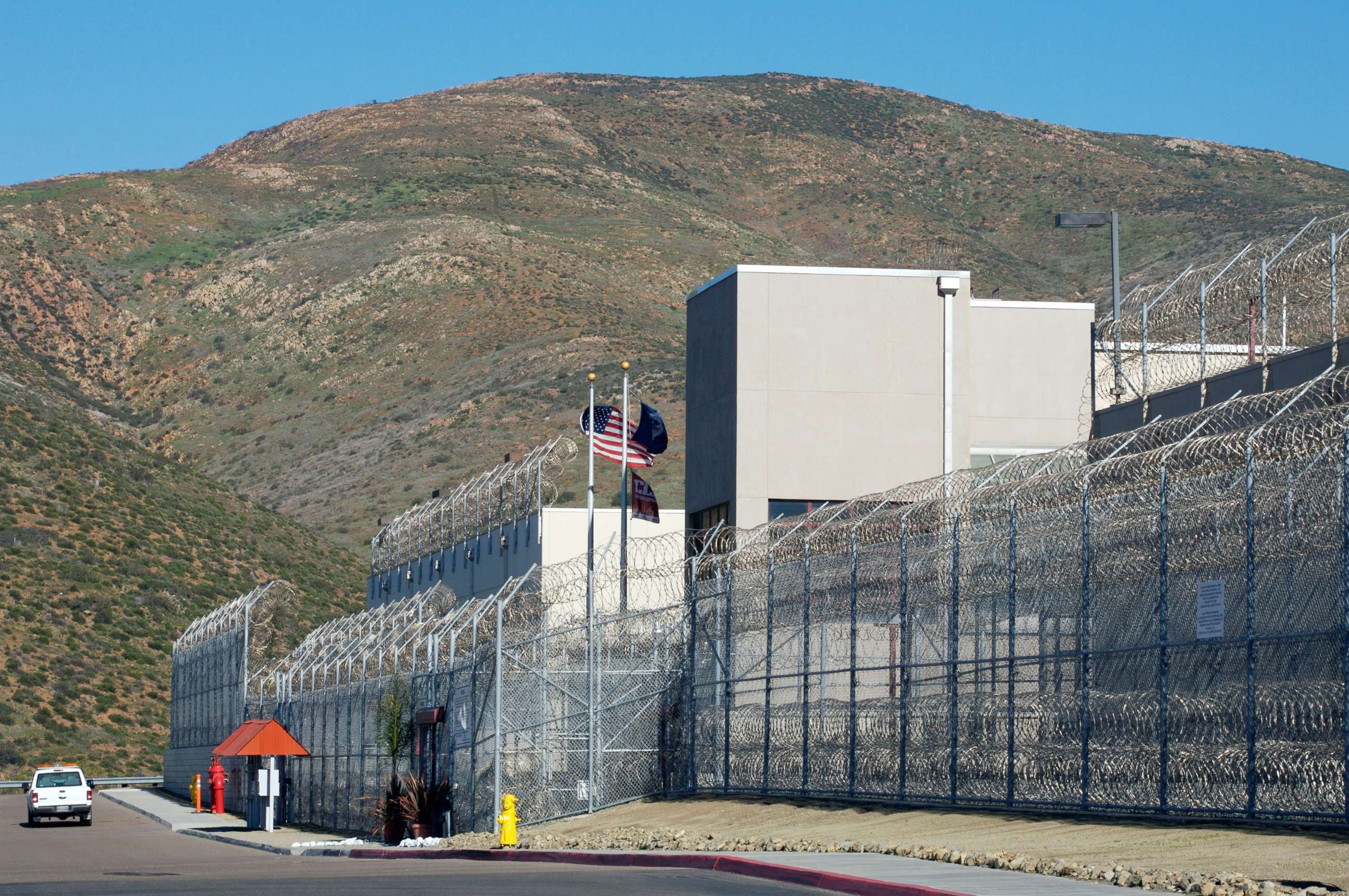 PHOTO: SLUG: NA/CITIZEN1 DATE:   1/23/08 PHOTOG:  Sarah L. Voisin LOCATION:  San Diego, CA NEG NUMBER:  197420 CAPTION:  The Otay Mesa Detention Center.StaffPhoto imported to Merlin on  Thu May  1 19:33:10 2008