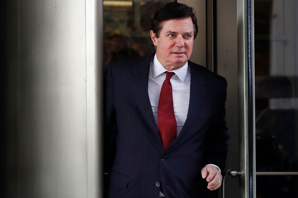 PHOTO: Paul Manafort, President Donald Trump's former campaign chairman, leaves the federal courthouse in Washington, DC, Nov. 6, 2017.