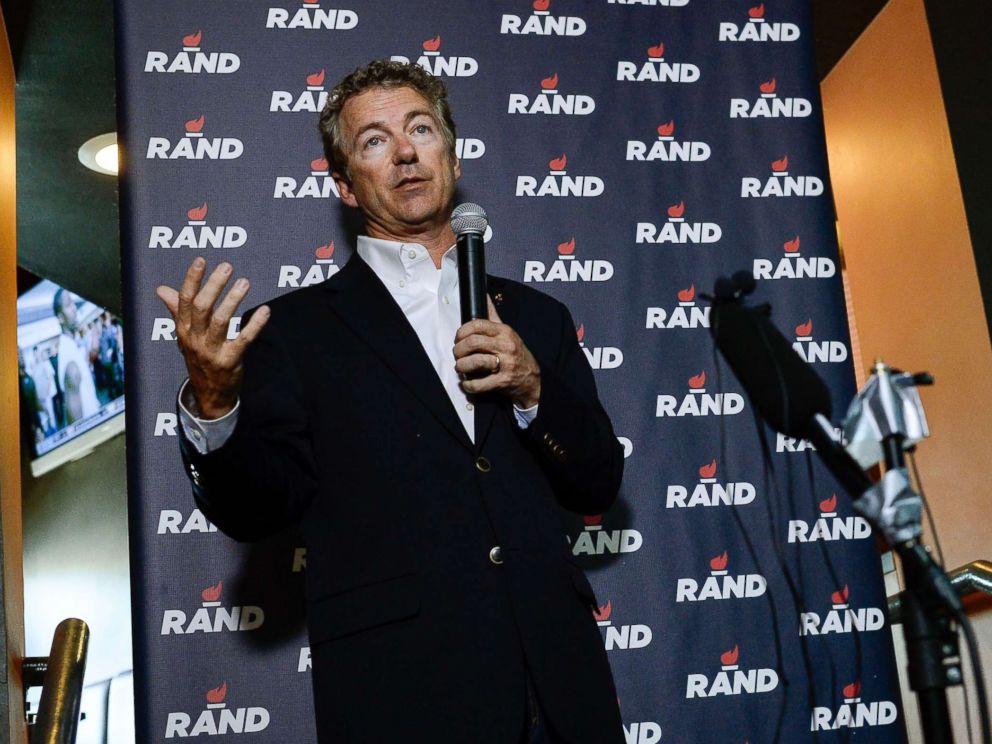 PHOTO: Sen. Rand Paul, GOP presidential candidate addresses his supporters during a campaign event, June 29, 2015, at Choppers Sports Bar & Grill in Denver.