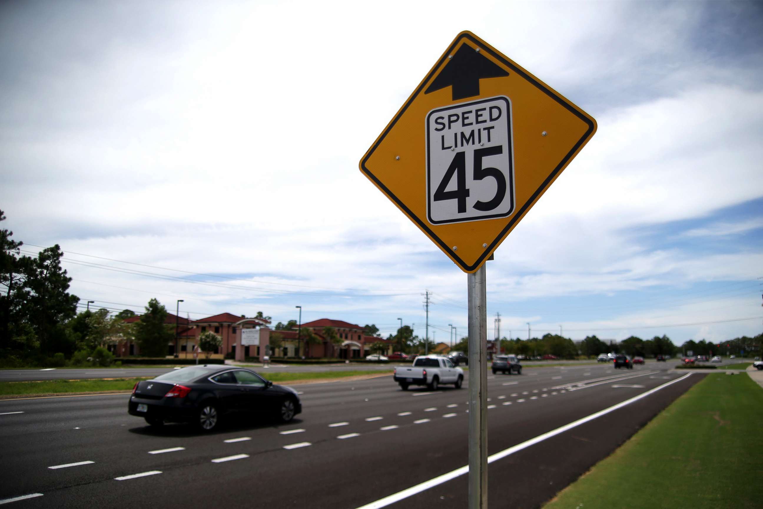 PHOTO: A sign on Back Beach Road warns motorists of the decreased speed limit approaching Richard Jackson Boulevard in Panama City Beach, Fla., Aug. 17, 2014.