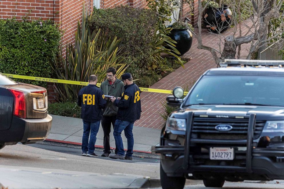 PHOTO: FBI agents work outside the home of US House Speaker Nancy Pelosi, where her husband Paul Pelosi was violently assaulted after a break-in at their home, in San Francisco on October 28, 2022, according to a statement from her office. 