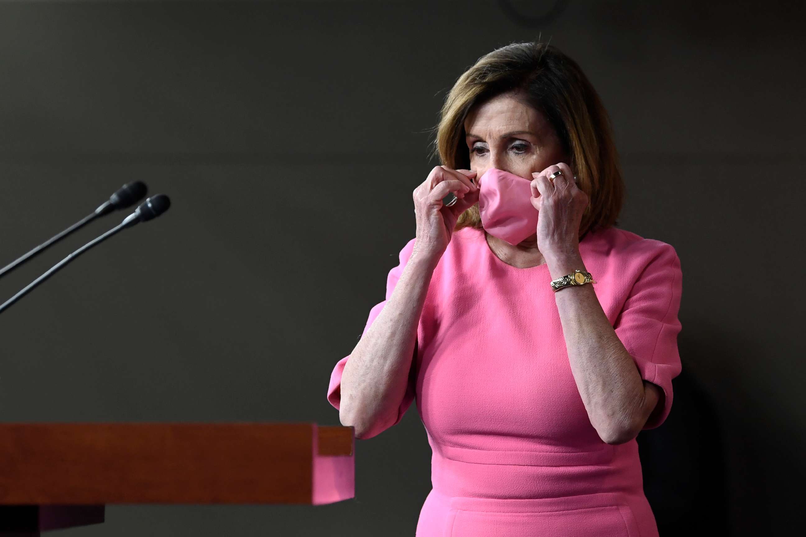 PHOTO: House Speaker Nancy Pelosi of California, arrives for a news conference on Capitol Hill in Washington, Thursday, June 4, 2020.