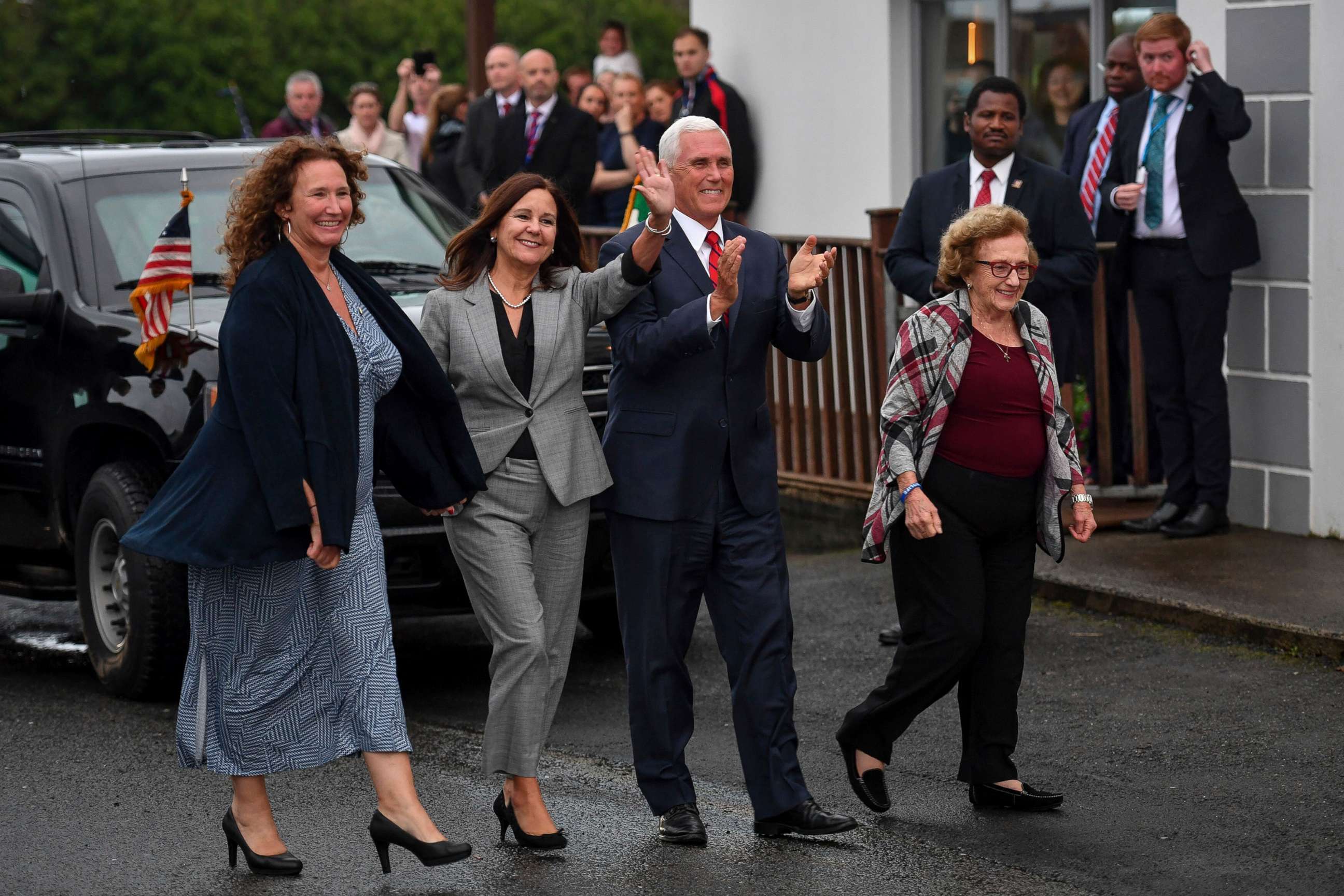 PHOTO: Vice President Mike Pence, his wife Karen Pence, second left, his sister Anne Pence Poynter, left, and his mother Nancy Pence Fritsch, right, arrive in Doonbeg, Ireland, Sept. 3, 2019.