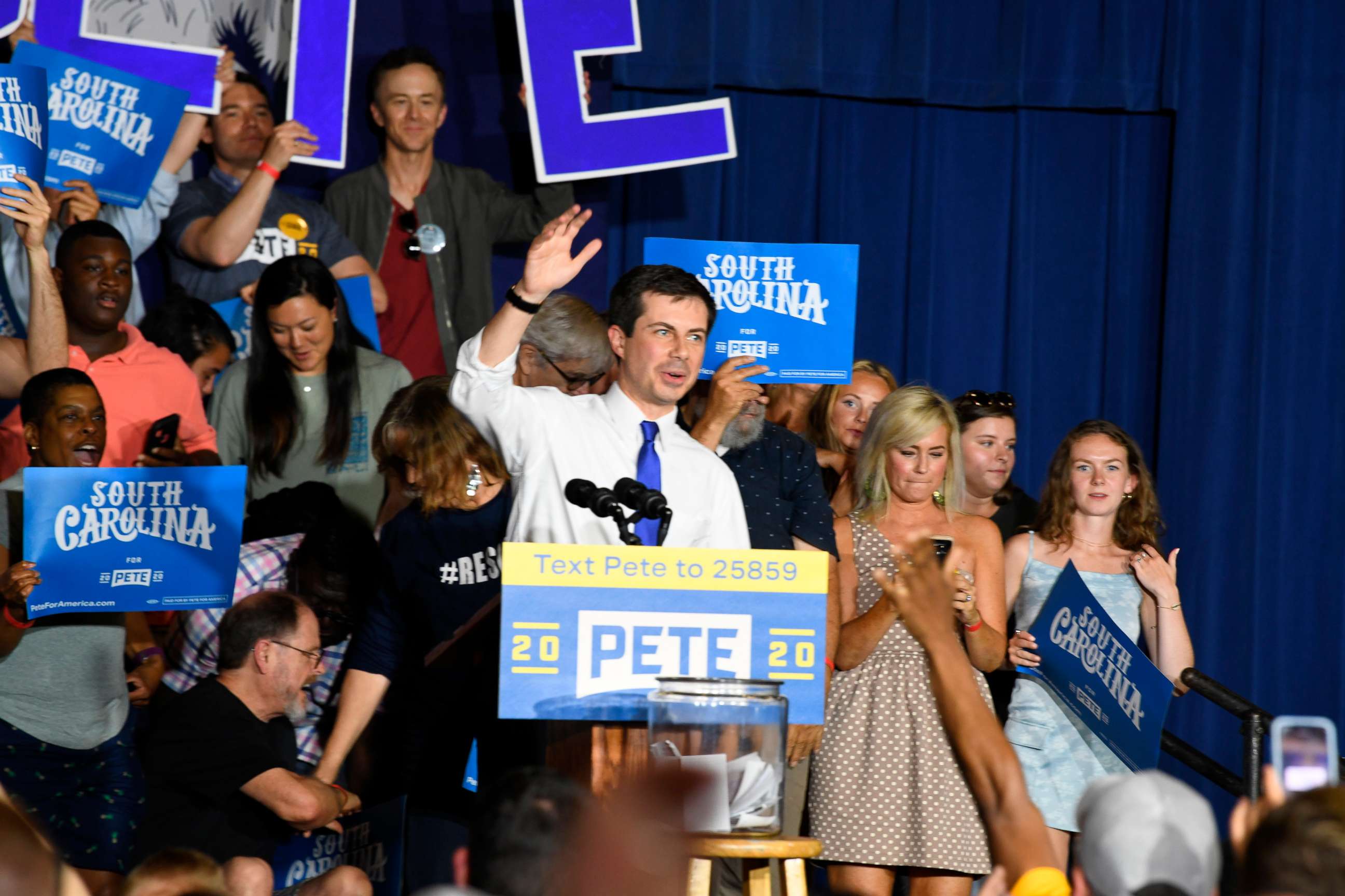 PHOTO: Democratic presidential contender Pete Buttigieg holds a town hall in North Charleston, South Carolina, May 5, 2019.