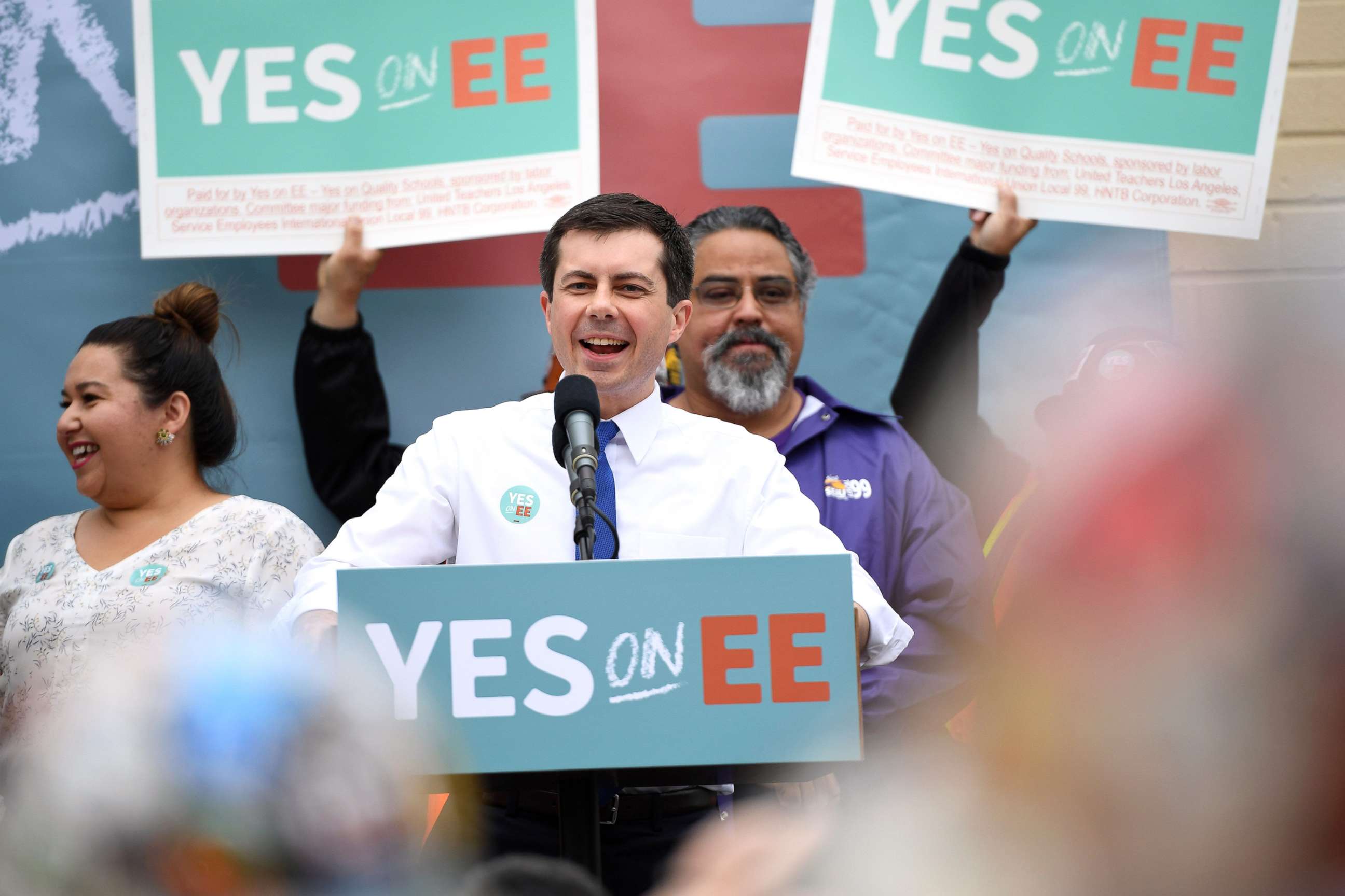 PHOTO: Mayor of South Bend, Indiana, and Democratic presidential hopeful Pete Buttigieg speaks at a community event in Los Angeles, May 9, 2019.