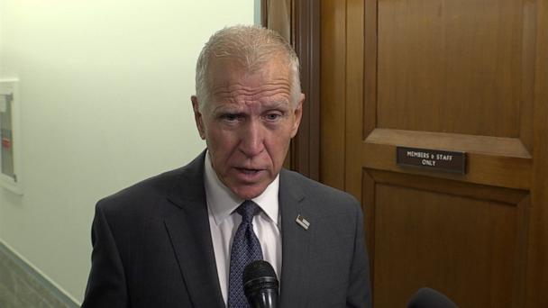 Senators on both sides of the aisle reacted to ABC News' reporting that the Trump administration is preparing to accept a super luxury Boeing 747-8 jumbo jet from the royal family of Qatar.