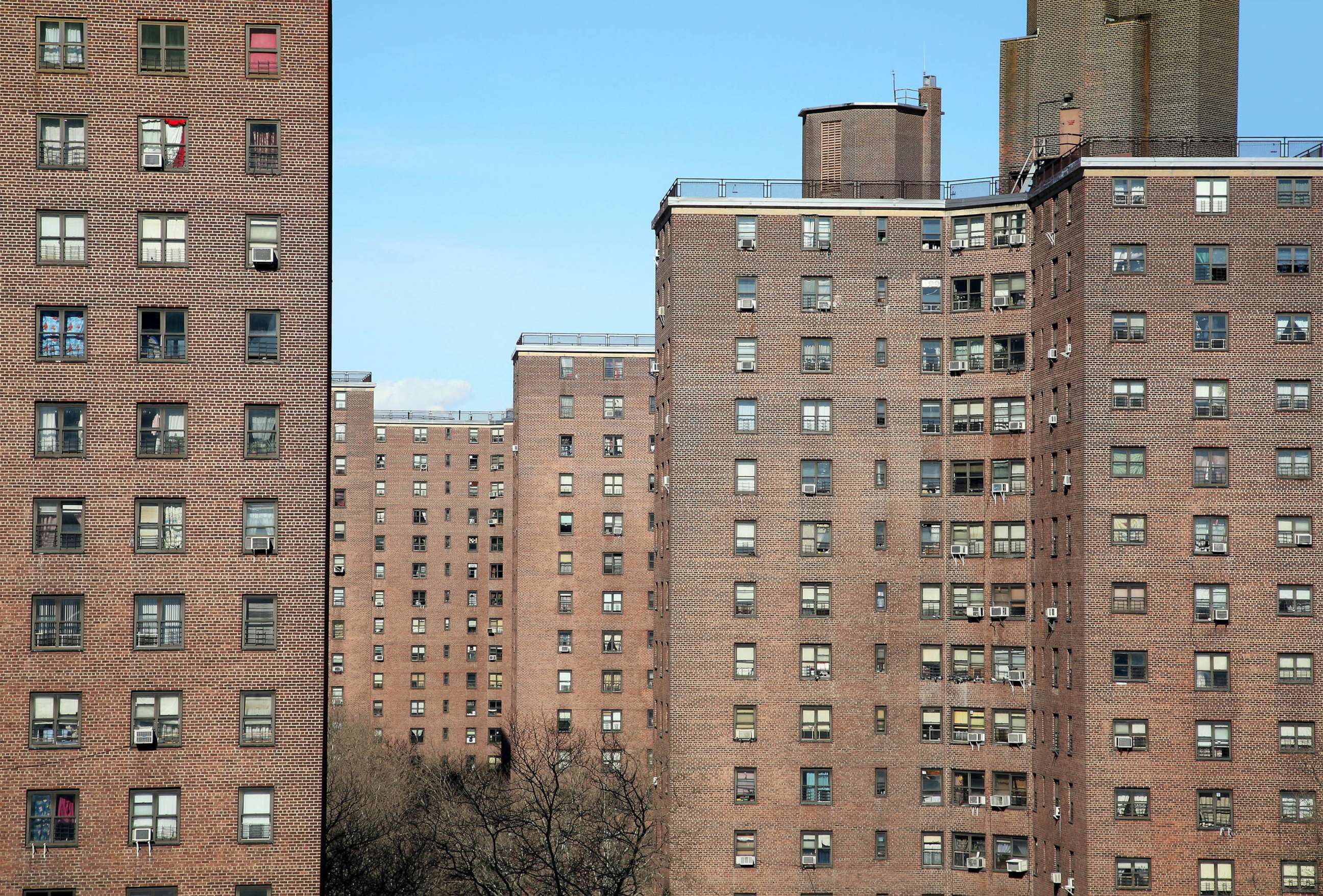 Low-Income Apartments: The Difference Between Section 8 and Public