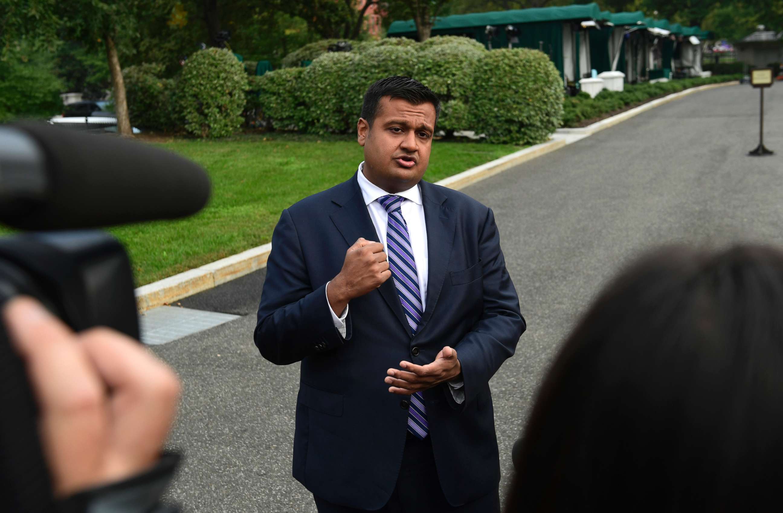 PHOTO: White House spokesman Raj Shah talks to reporters about the FBI investigation of Supreme Court nominee Brett Kavanaugh outside the West Wing of the White House in Washington, Oct. 4, 2018.