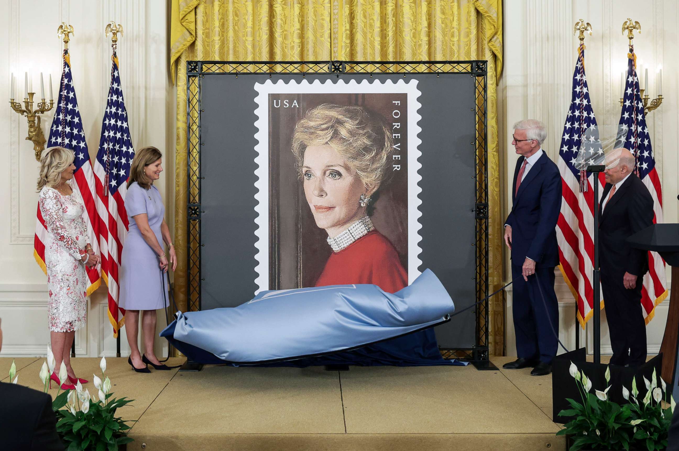 PHOTO: Unveiling the Nancy Regan stamp in the East Room at the White House, June 6, 2022 in Washington, DC.