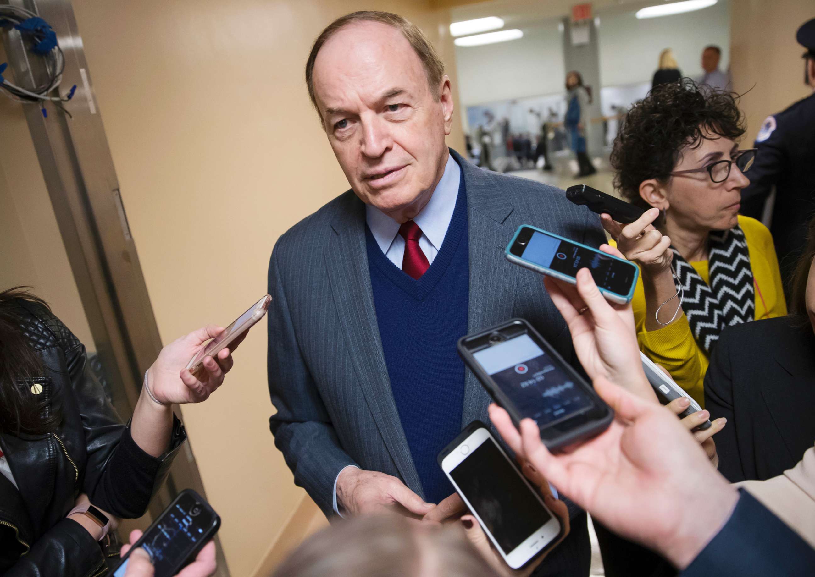 PHOTO: Reporters seek a comment from Sen. Richard Shelby, a critic of Alabama Republican Roy Moore who is running for the Senate in a special election, on Capitol Hill, Dec. 12, 2017. 