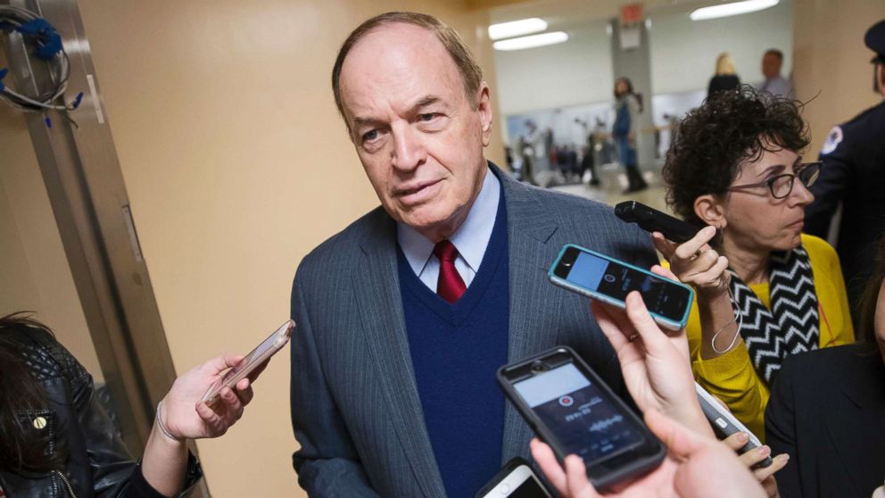 PHOTO: Reporters seek a comment from Sen. Richard Shelby, a critic of Alabama Republican Roy Moore who is running for the Senate in a special election, on Capitol Hill, Dec. 12, 2017. 