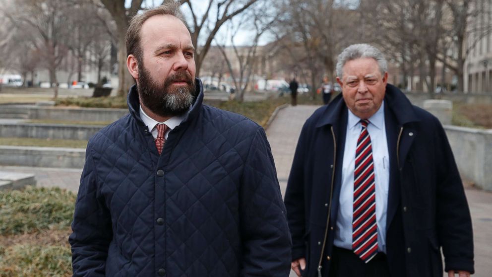 PHOTO: Rick Gates, left, with his lawyer Tom Green, depart Federal District Court, Wednesday, Feb. 14, 2018, in Washington.