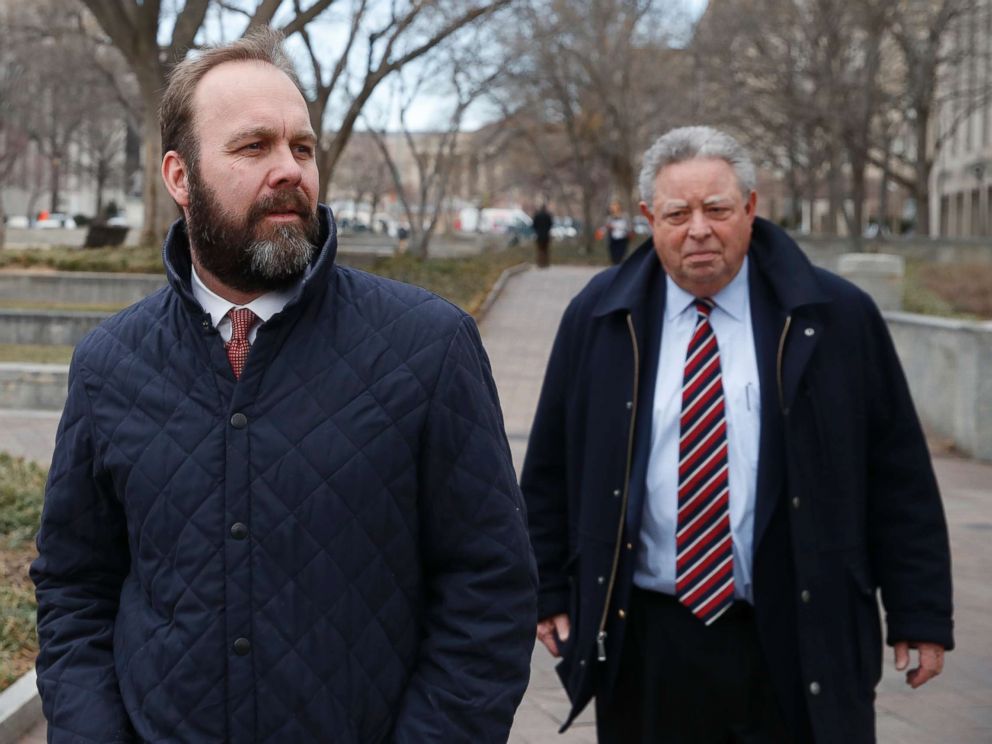 PHOTO: Rick Gates, left, with his lawyer Tom Green, depart Federal District Court, Wednesday, Feb. 14, 2018, in Washington.