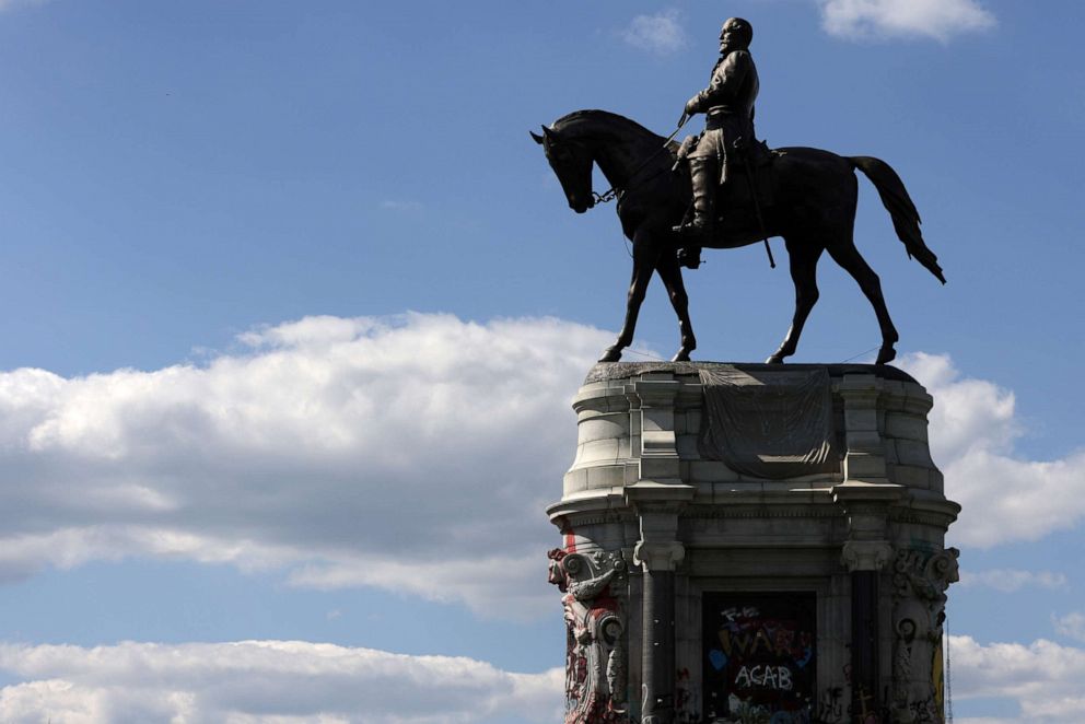 PHOTO: The statue of Robert E. Lee stands at Robert E. Lee Memorial on Monument Avenue in Richmond, Va., Sept. 7, 2021.